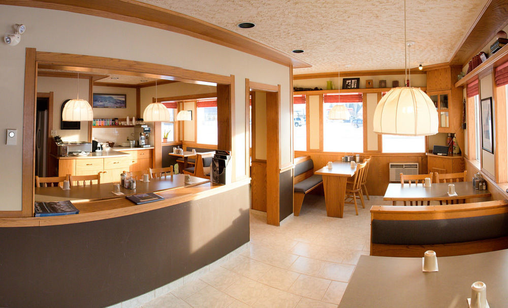 סמית'רס Stork Nest Inn מראה חיצוני תמונה